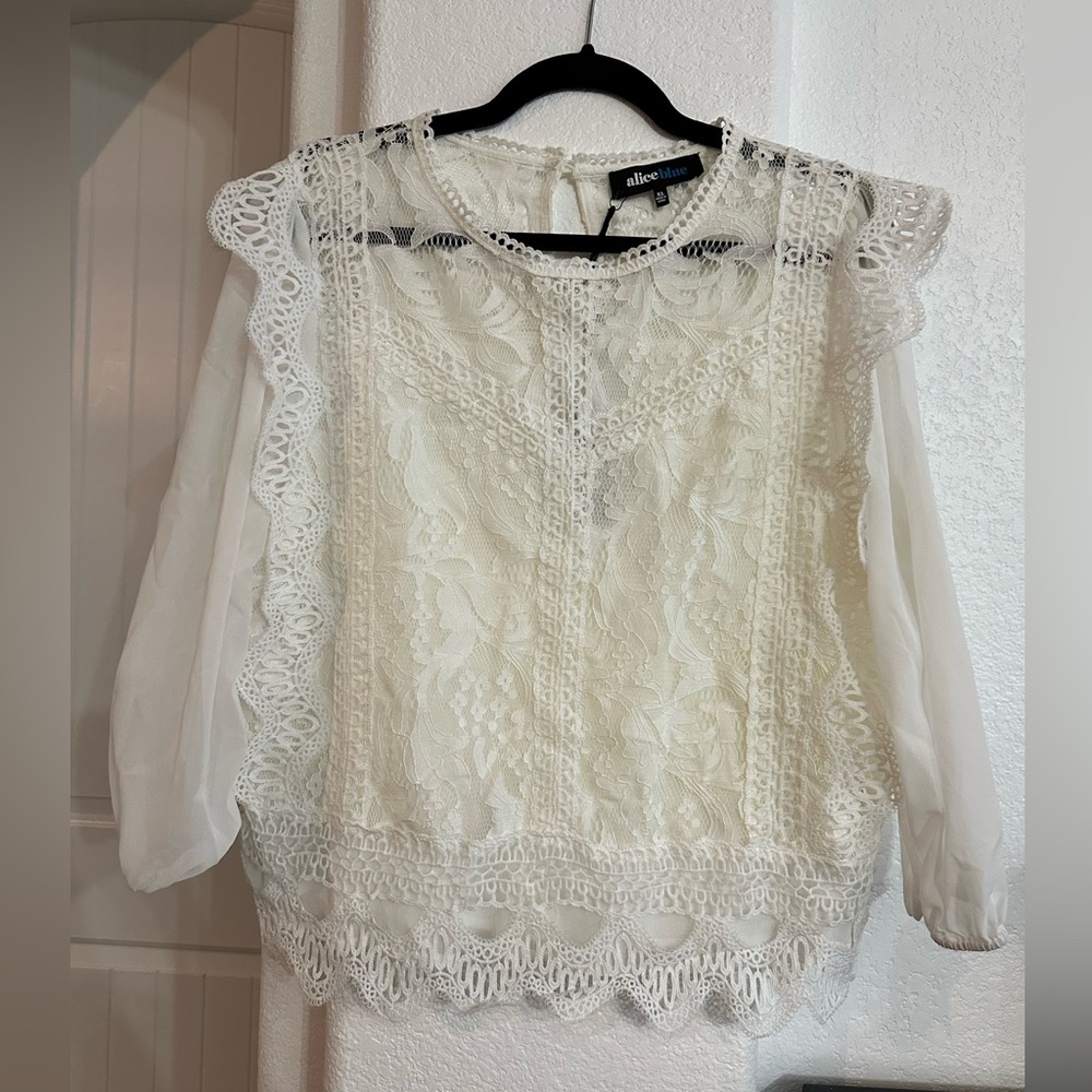 Alice Blue Sweet Lace top sz XL NWT